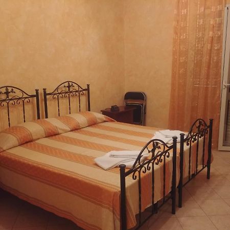 Paradise House Bed & Breakfast Calatabiano Exterior photo